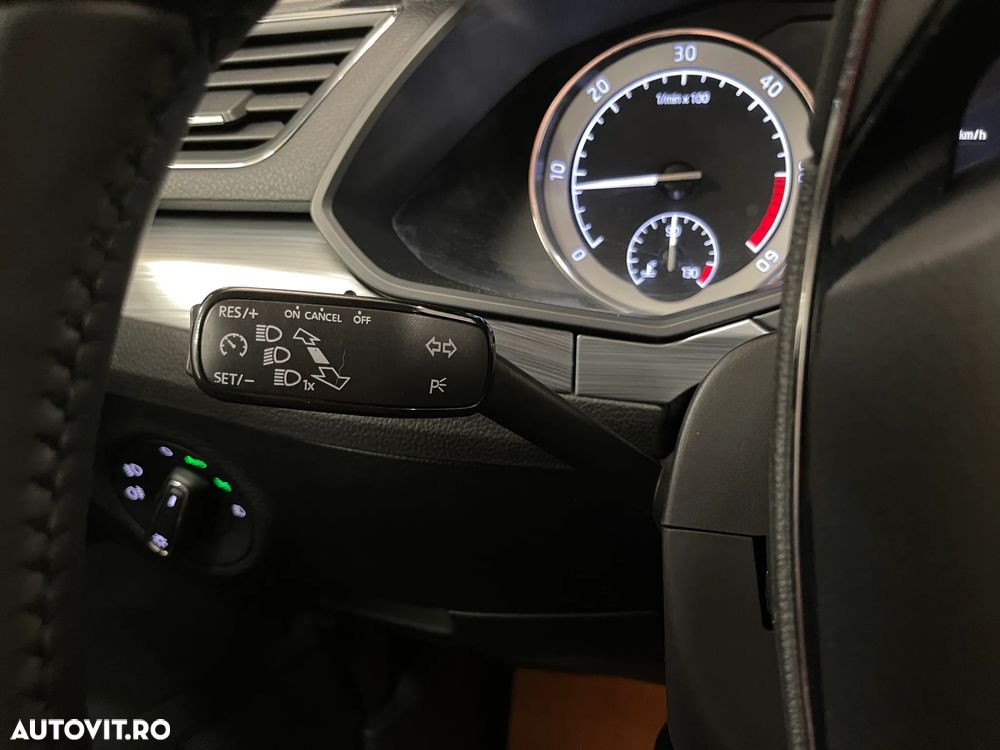 Skoda Superb 2.0 TDI DSG Ambition - 23