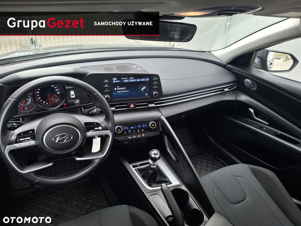 Hyundai Elantra - 8