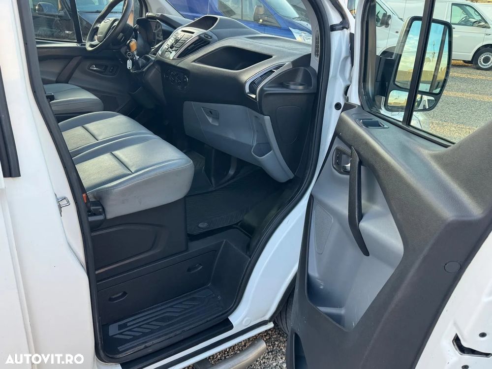 Ford TRANSIT CUSTOM - 9
