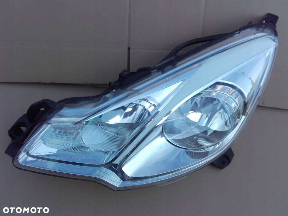 REFLEKTOR LAMPA LEWA CITROEN C3 JASNY PASEK 2010 R - 1
