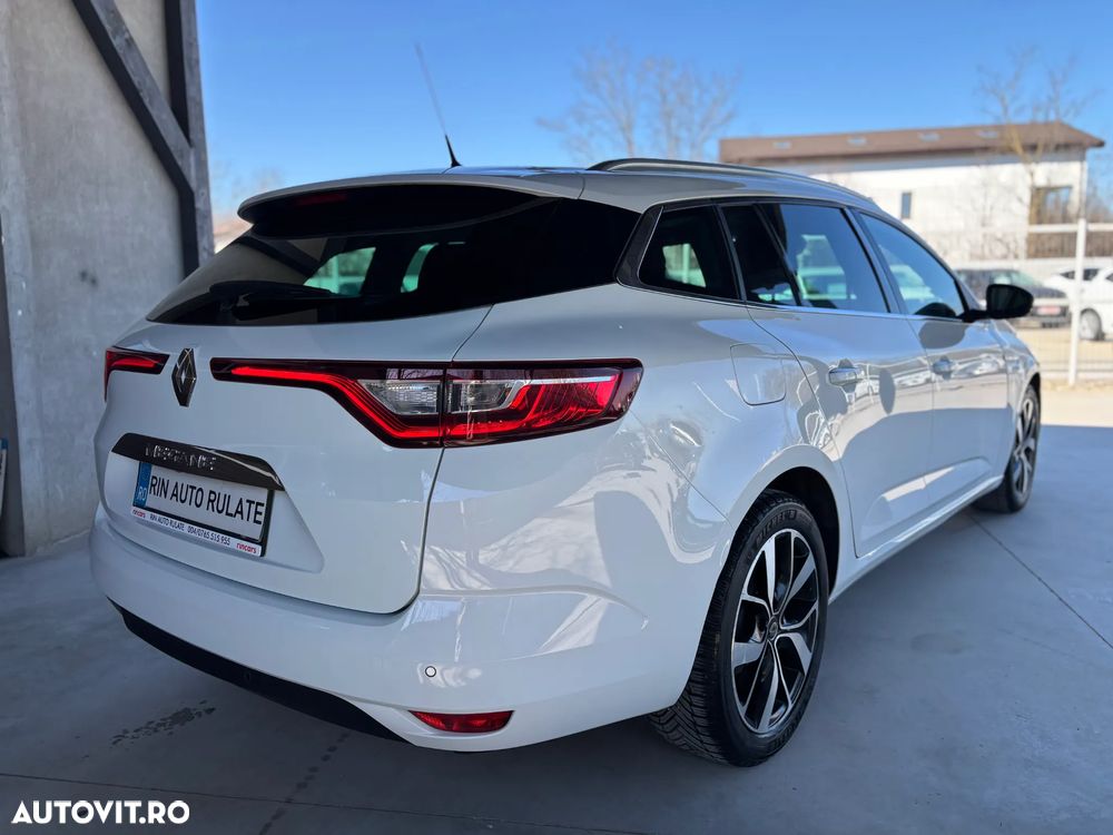 Renault Megane TCE 140 Equilibre - 8