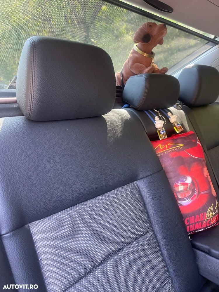 Mercedes-Benz E - 10