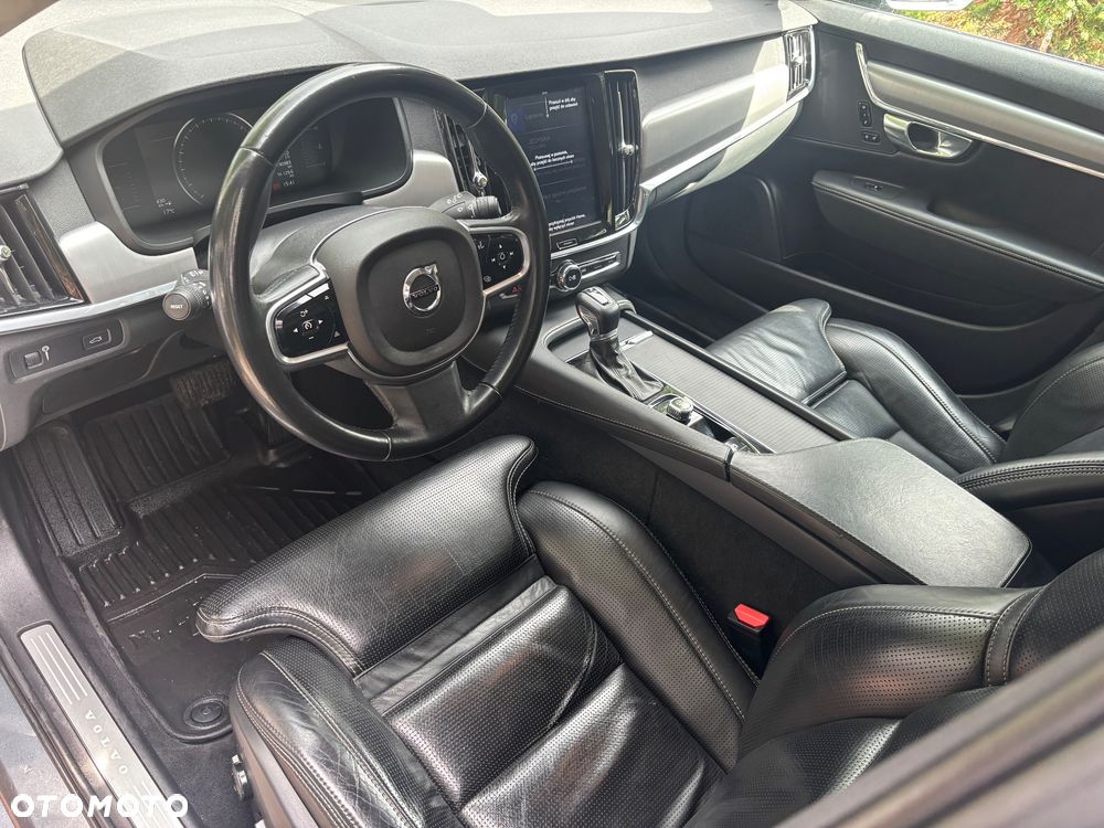 Volvo V90 D5 AWD Momentum - 8
