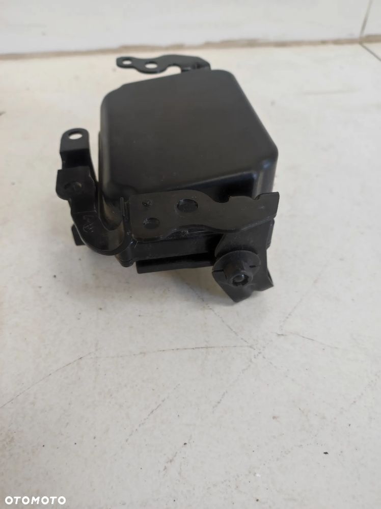 Radar sensor moduł distronic acc przód Toyota RAV4 IV lift - 5