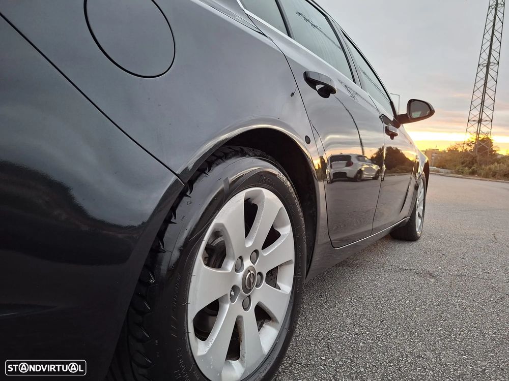 Opel Insignia 2.0 CDTi Cosmo ecoFLEX - 25