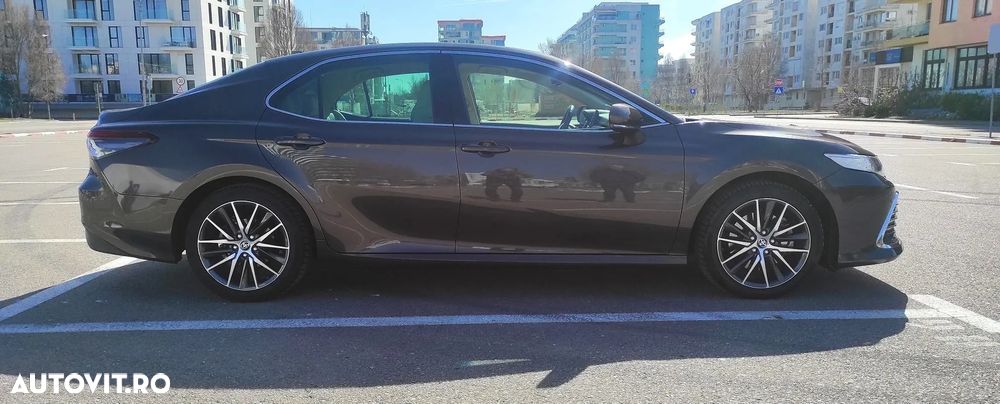 Toyota Camry 2.5 Exclusive - 5