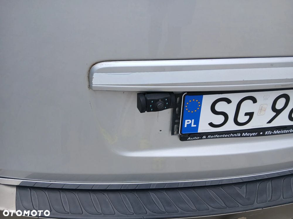 Hyundai H-1 2.5 CRDi Travel Comfort - 10