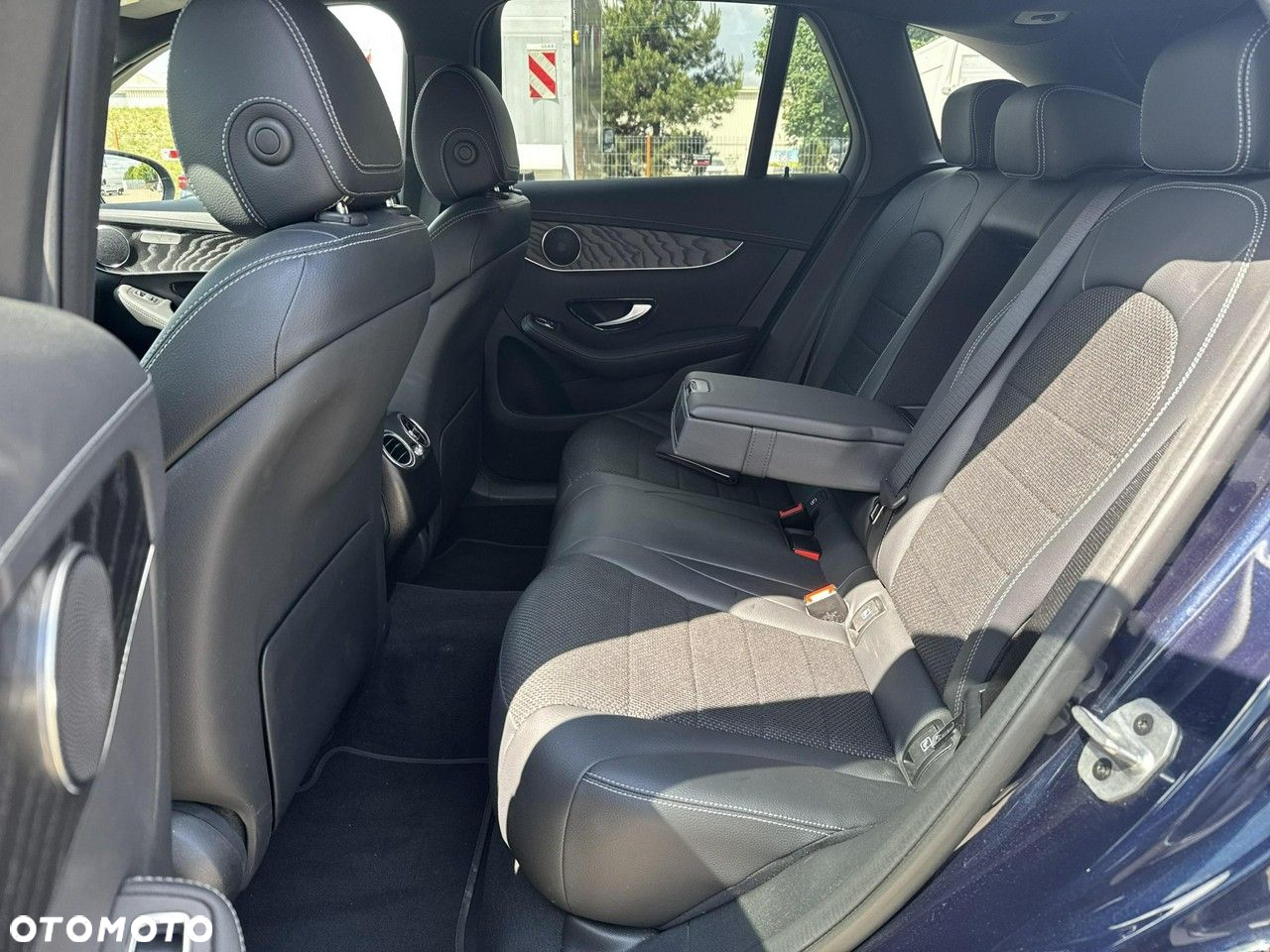 Mercedes-Benz GLC - 15