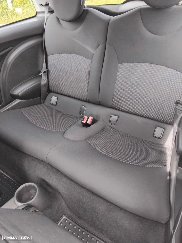 MINI 3 Portas Cooper D - 9