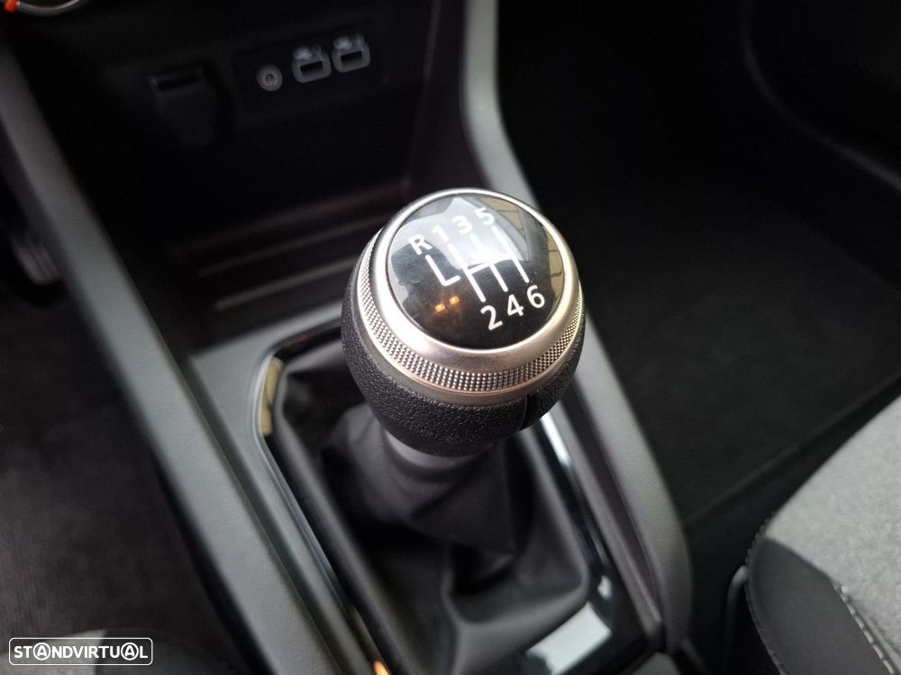 Renault Clio 1.0 TCe Evolution Bi-Fuel - 17