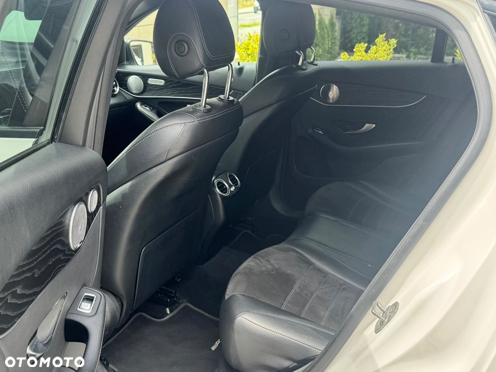 Mercedes-Benz GLC 220 d 4Matic 9G-TRONIC AMG Line - 26
