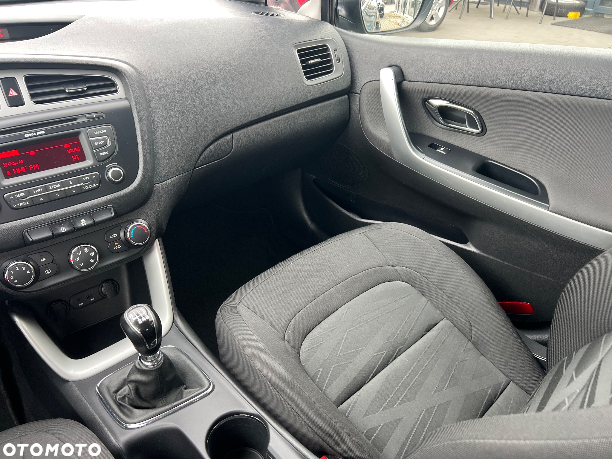 Kia Ceed 1.4 CRDi 90 Spirit - 17