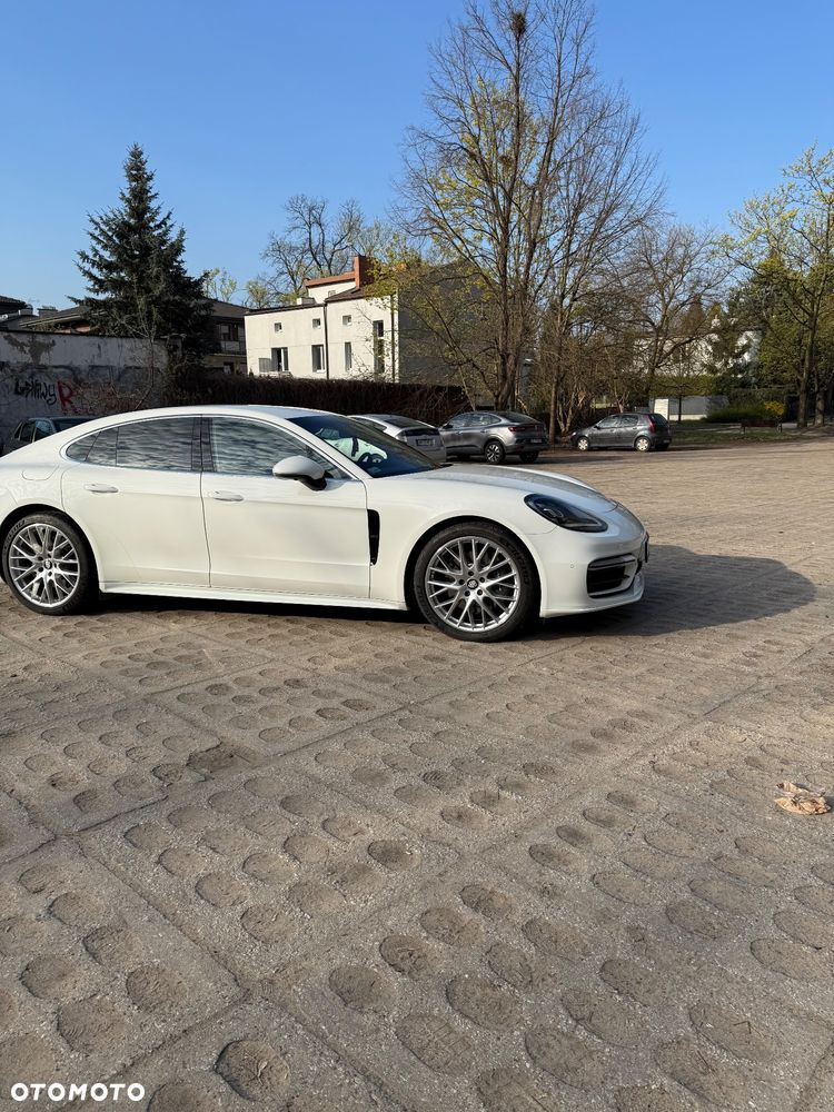 Porsche Panamera 4 - 11