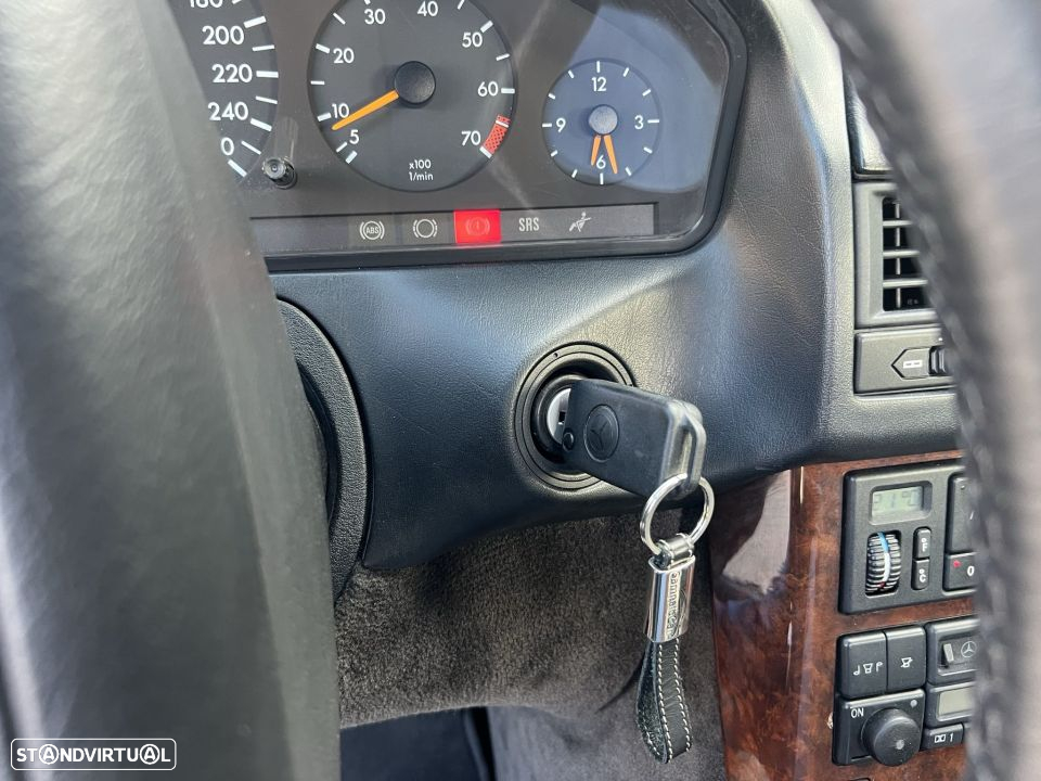 Mercedes-Benz SL 280 - 26