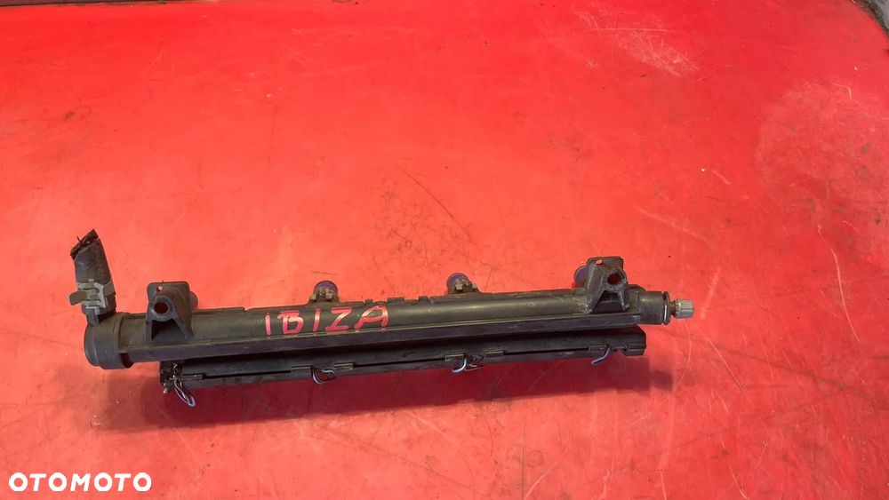 LISTWA WTRYSKOWA VW POLO IV IBIZA 036971824A - 2