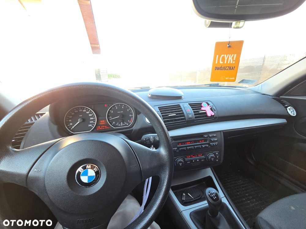 BMW Seria 1 116i - 8