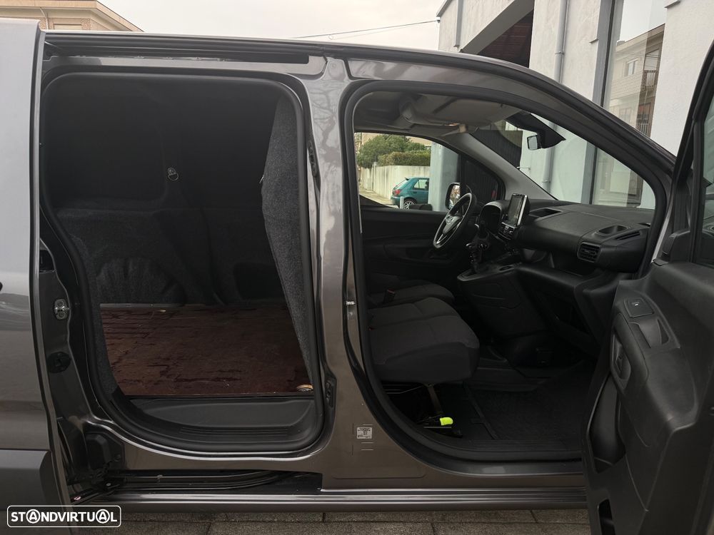 Opel Combo 1.5 CDTi IVA DEDUTÍVEL - 25