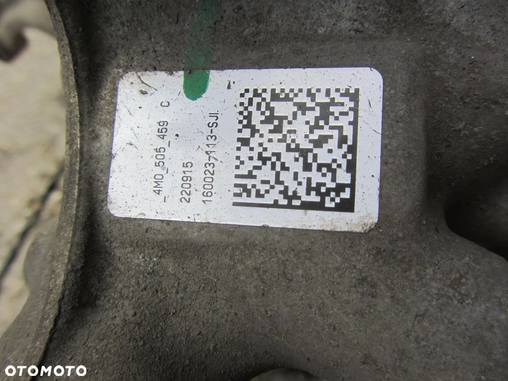 AUDI Q7 Q8 zwrotnica z wahaczami prawy lewy tył 4M0505460C-4M0505459C - 6