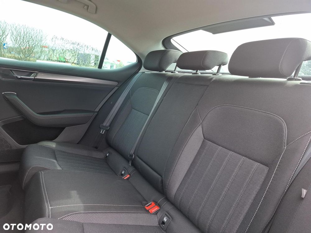 Skoda Superb 2.0 TDI SCR Style DSG - 16