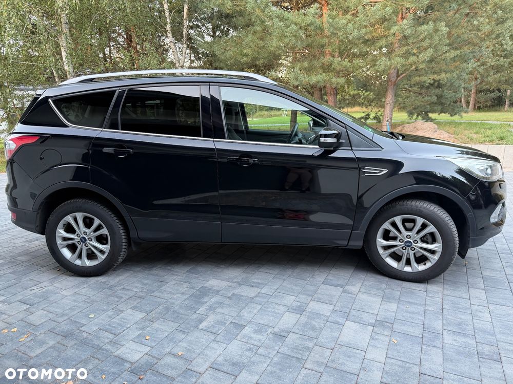 Ford Kuga 1.5 EcoBoost 2x4 Titanium - 6