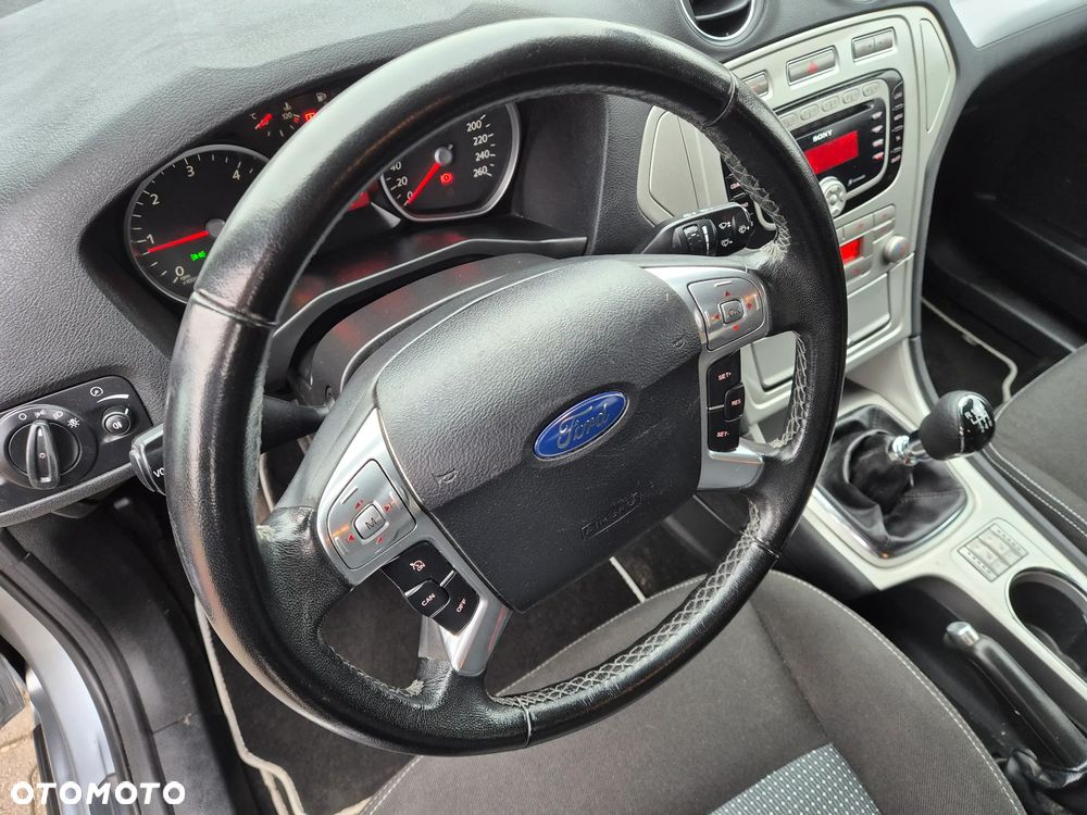 Ford Mondeo 2.0 TDCi Ambiente - 8