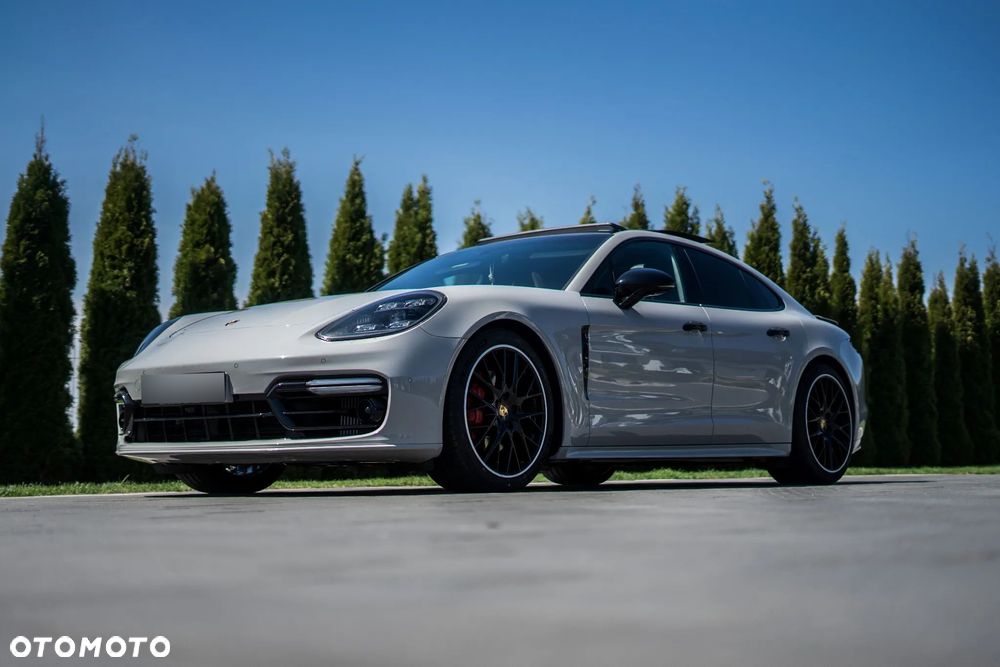 Porsche Panamera - 8