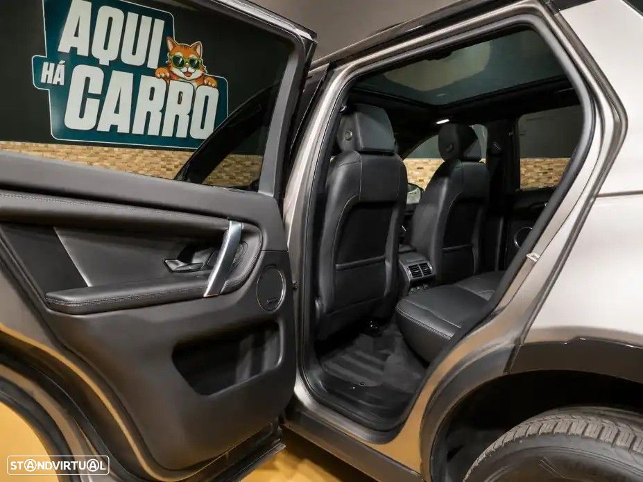 Land Rover Discovery Sport 1.5 I3 P300e AWD R-Dynamic HSE — fotografia 14