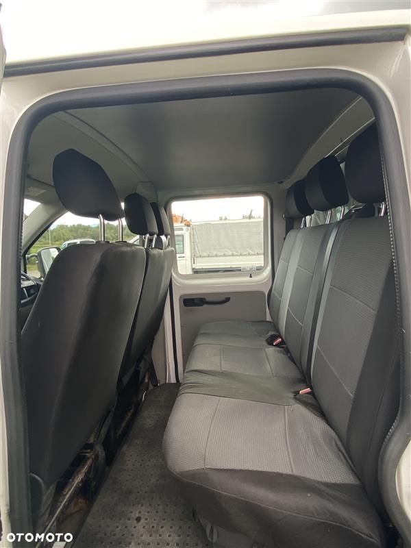 Volkswagen Transporter - 4