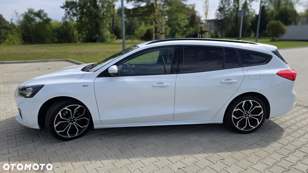 Ford Focus 1.0 EcoBoost mHEV ST-Line - 36