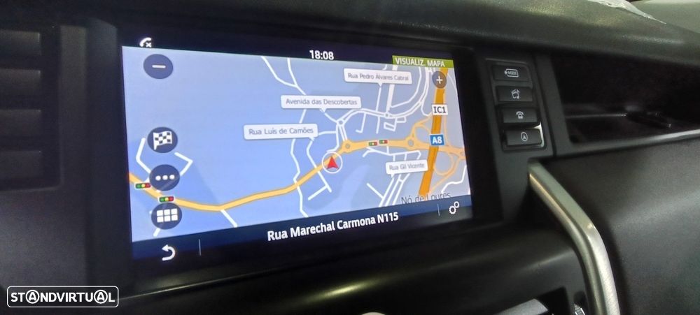 Land Rover Discovery Sport 2.0 D AWD R-Dynamic S - 27