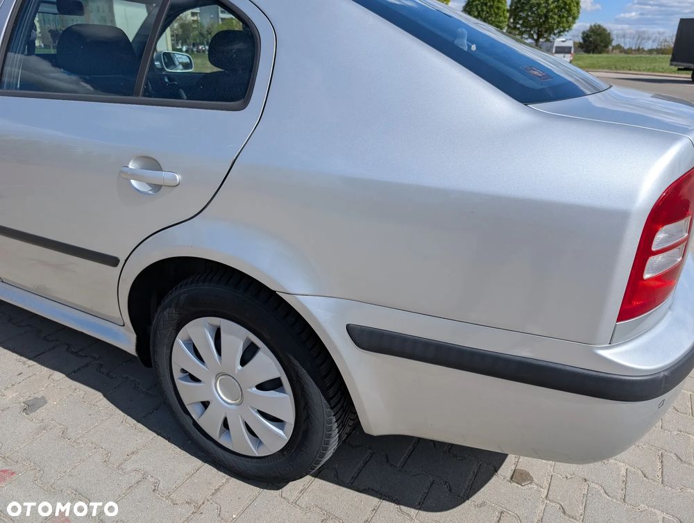 Skoda Octavia 1.6 Tour - 8