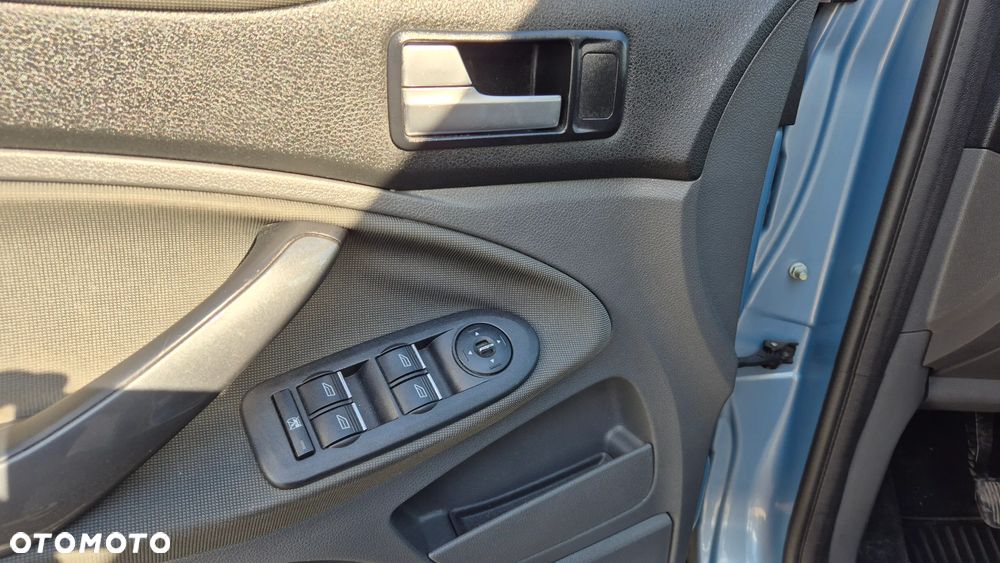 Ford Kuga 2.0 TDCi Titanium - 35