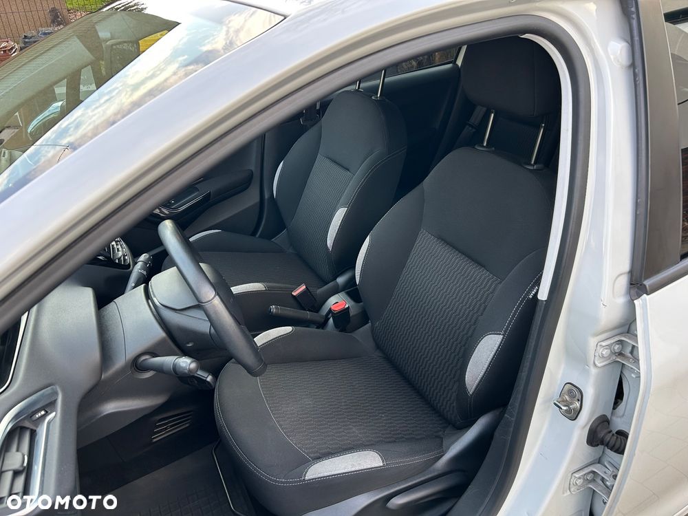 Peugeot 208 1.2 PureTech Style - 20