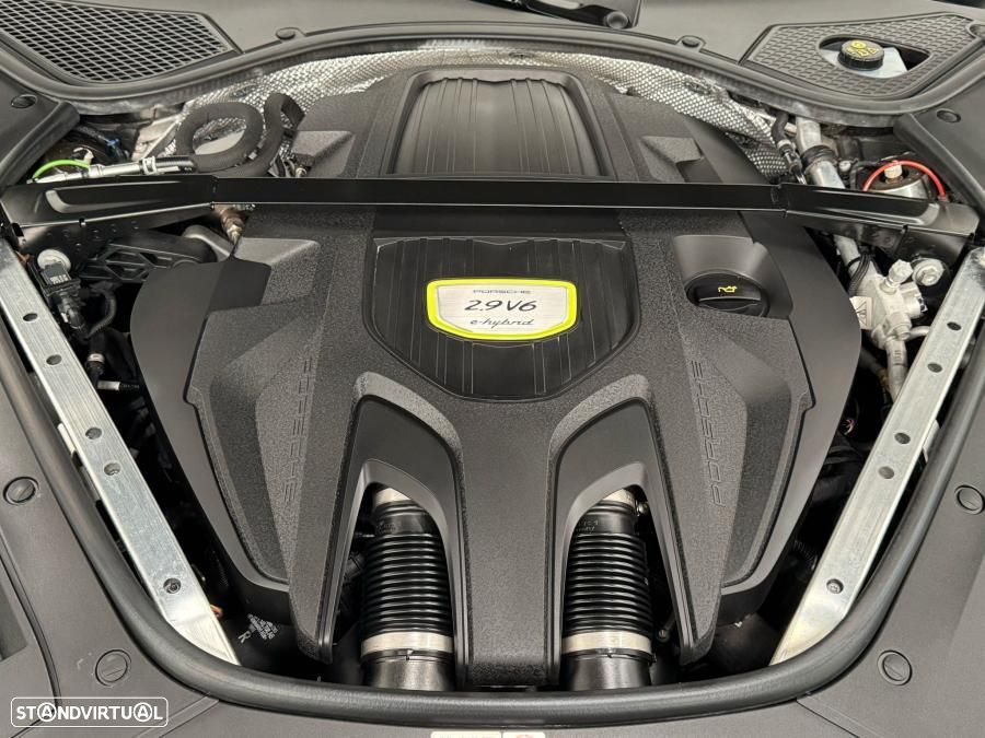 Porsche Panamera 4 E-Hybrid - 59