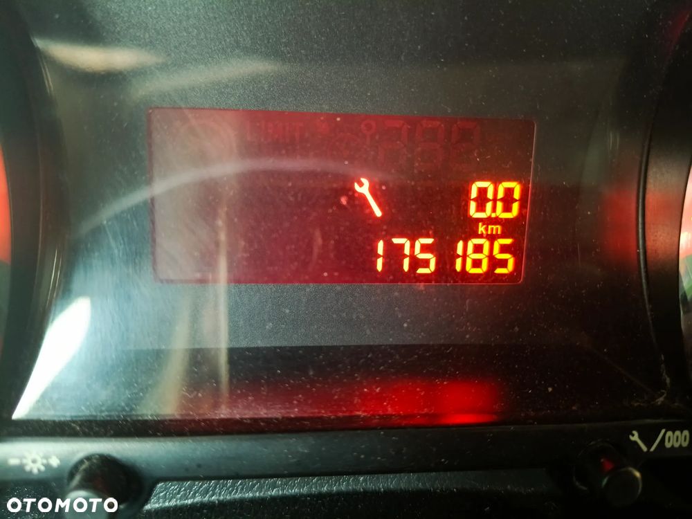 Peugeot 5008 1.6 HDi Premium - 9
