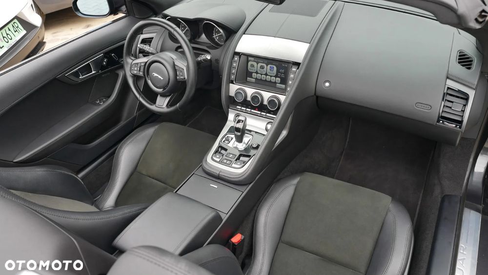 Jaguar F-Type R-Dynamic - 19