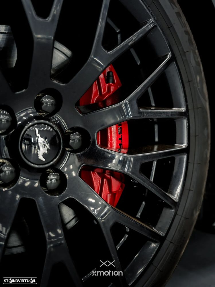 Ford Mustang - 8