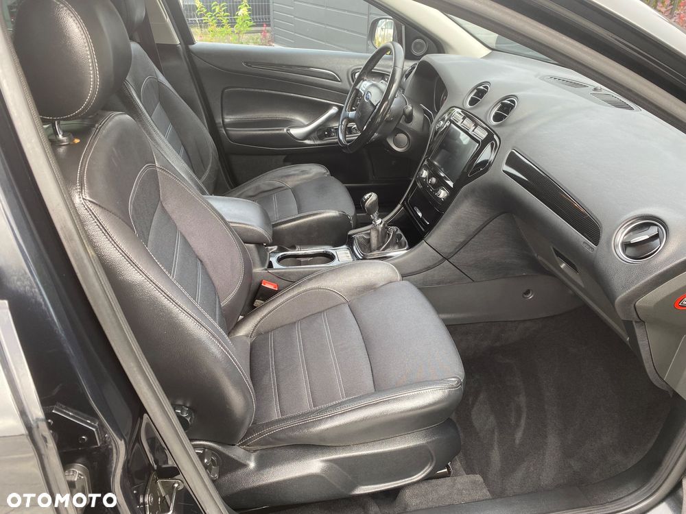 Ford Mondeo 2.0 TDCi Ghia - 10