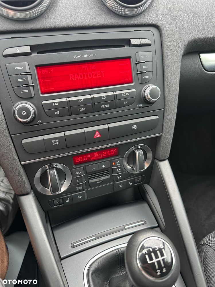Audi A3 3-drzwiowe 1.6 Ambiente - 18