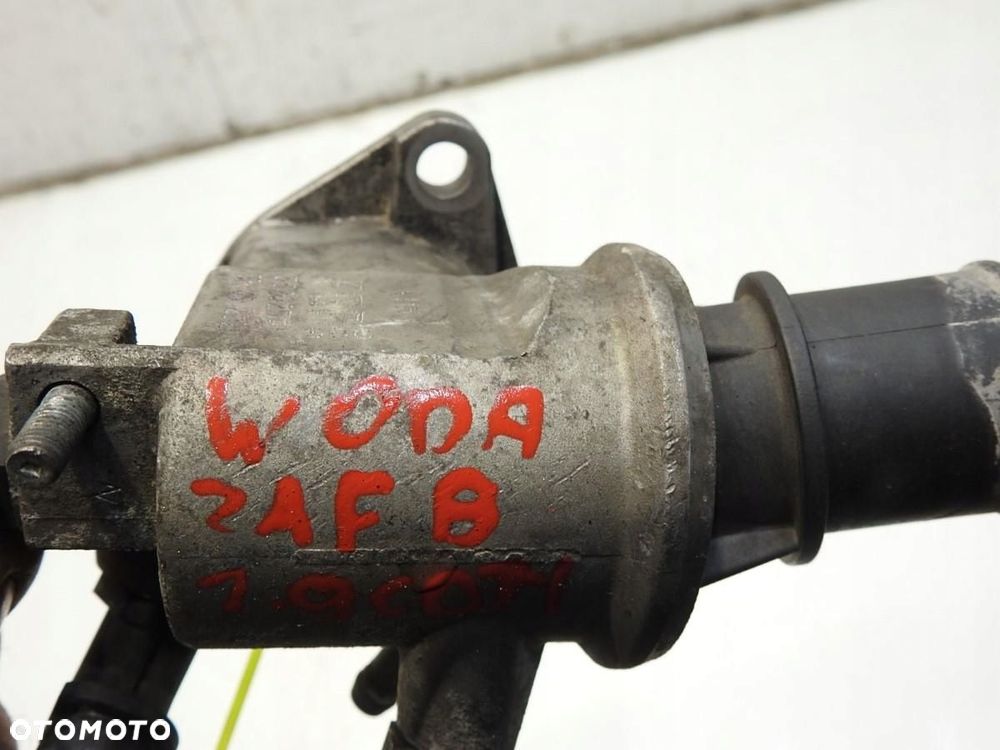 OBUDOWA TERMOSTATU OPEL ZAFIRA B 1.9 CDTI 55202510 - 2