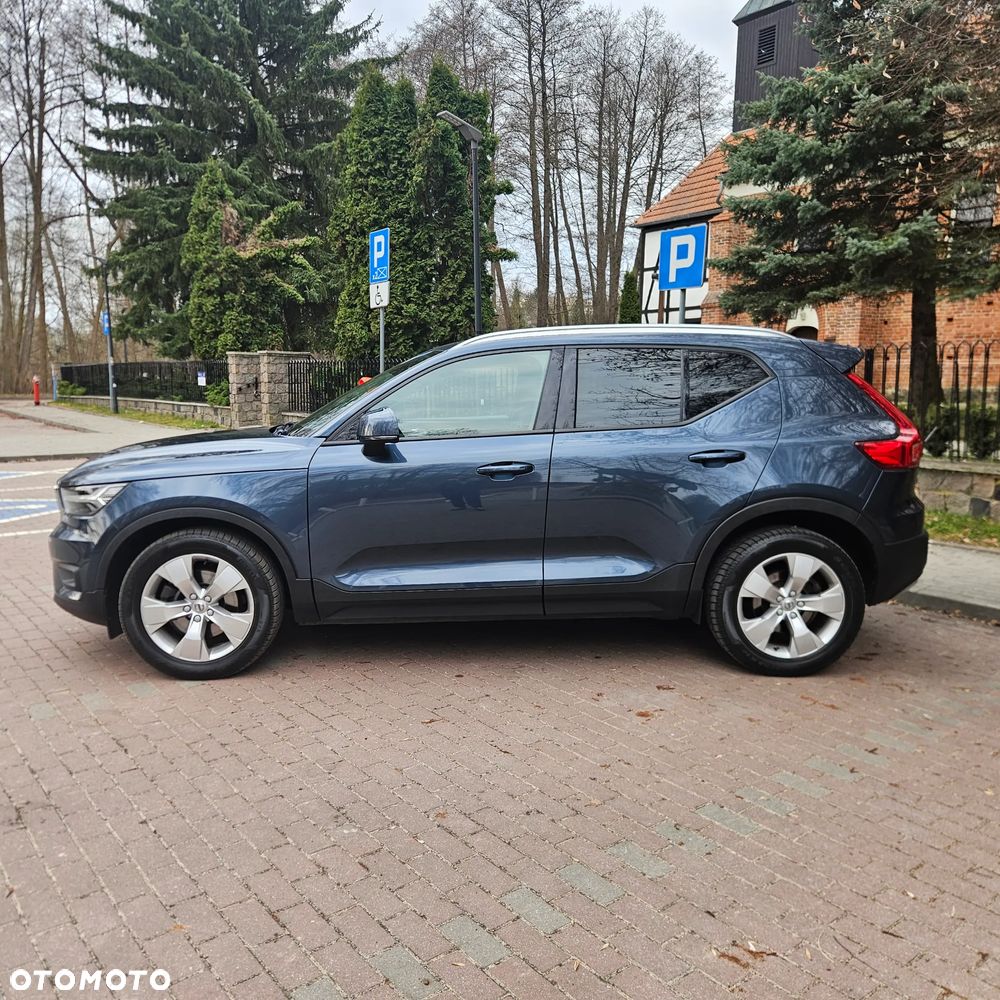 Volvo XC 40 B4 B AWD DKG Momentum Pro - 9