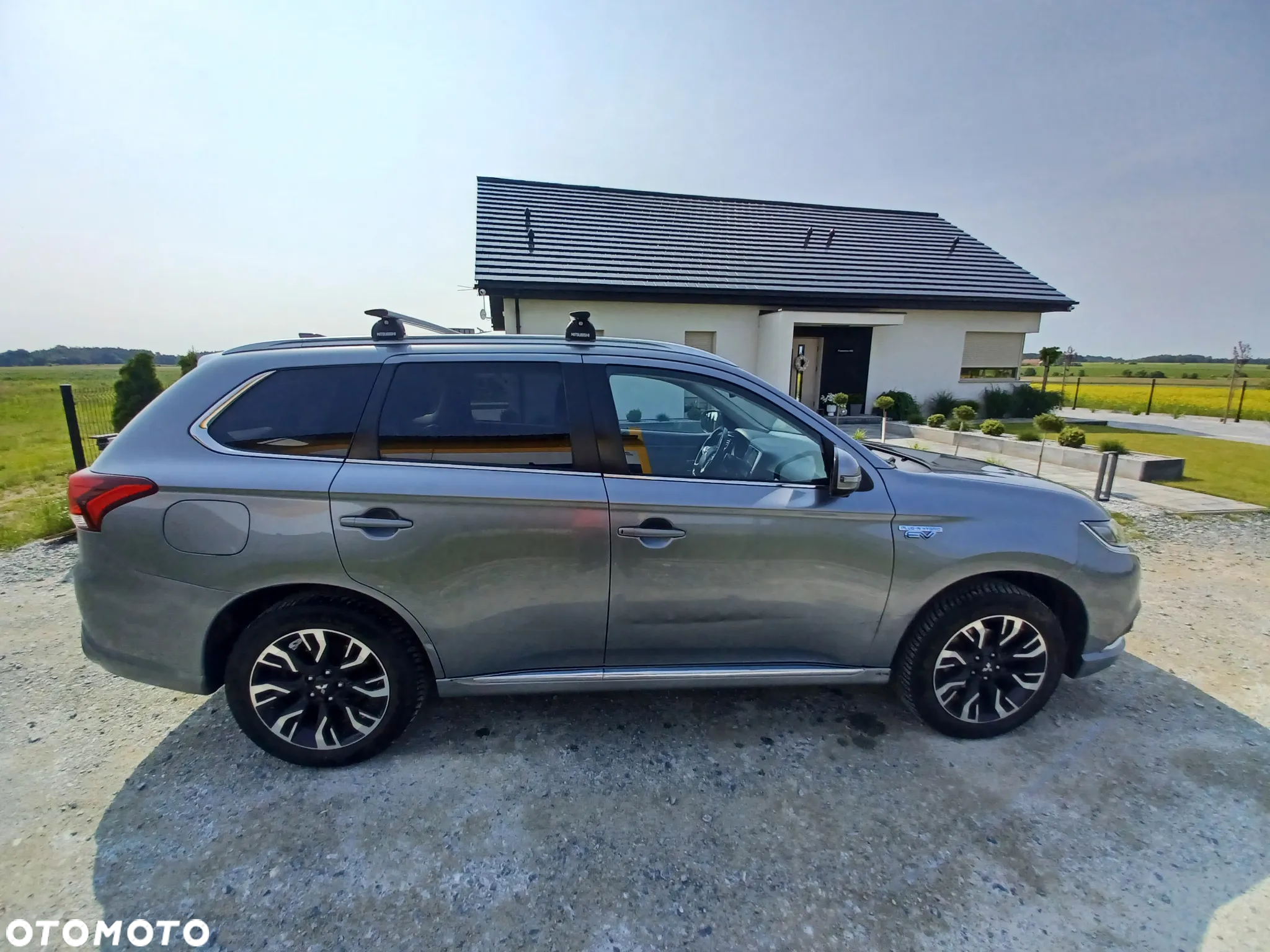 Mitsubishi Outlander 2.0 4WD Plug-In Hybrid Plus - 6