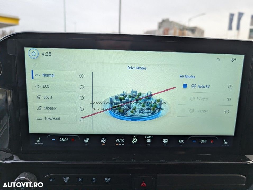 Ford Tourneo Custom - 40