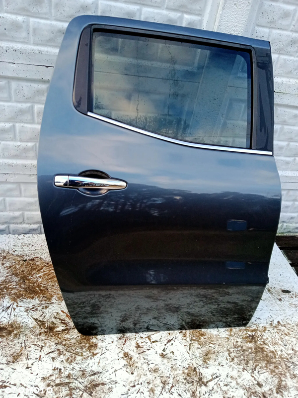 DRZWI PRAWE TYŁ TYLNE MERCEDES X-KLASA W470 7259