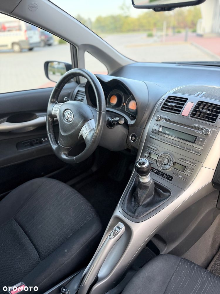Toyota Auris 2.0 D-4D Premium - 8