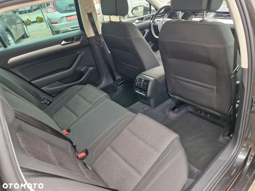 Volkswagen Passat 2.0 TDI BMT Highline DSG7 - 20