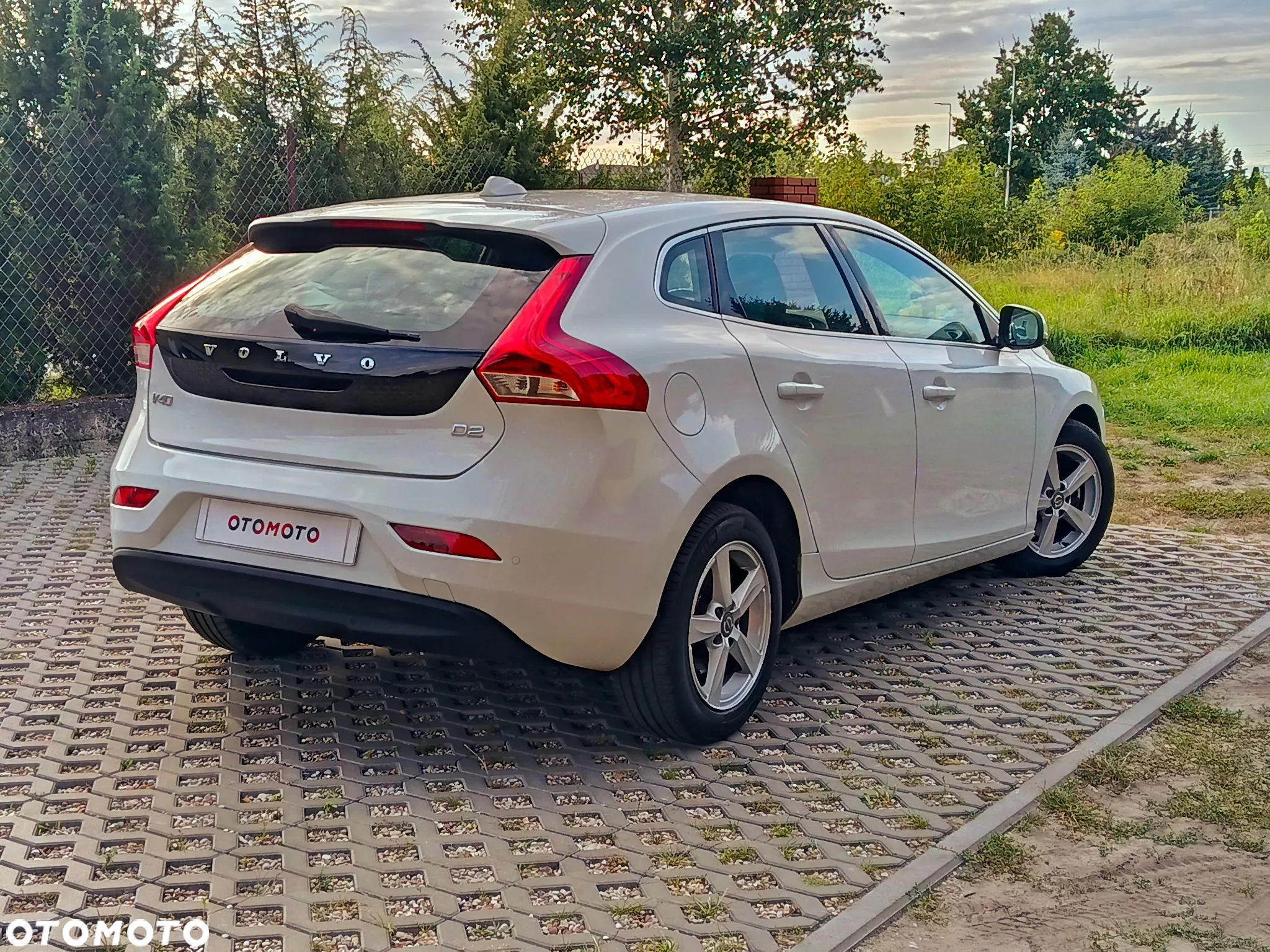 Volvo V40 D2 Momentum - 3