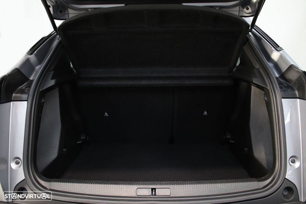 Peugeot 2008 1.2 PureTech Allure EAT8 - 23