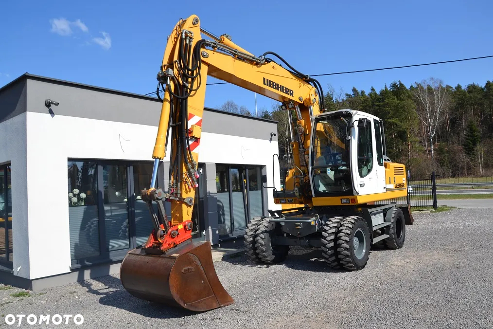 Liebherr A900 C - 2