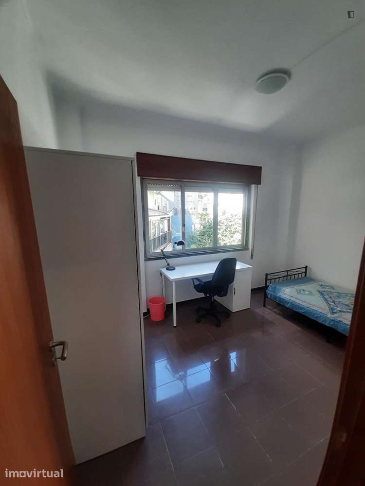 Quarto - localizado em Arroios Lisbon - Grande imagem: 3/9